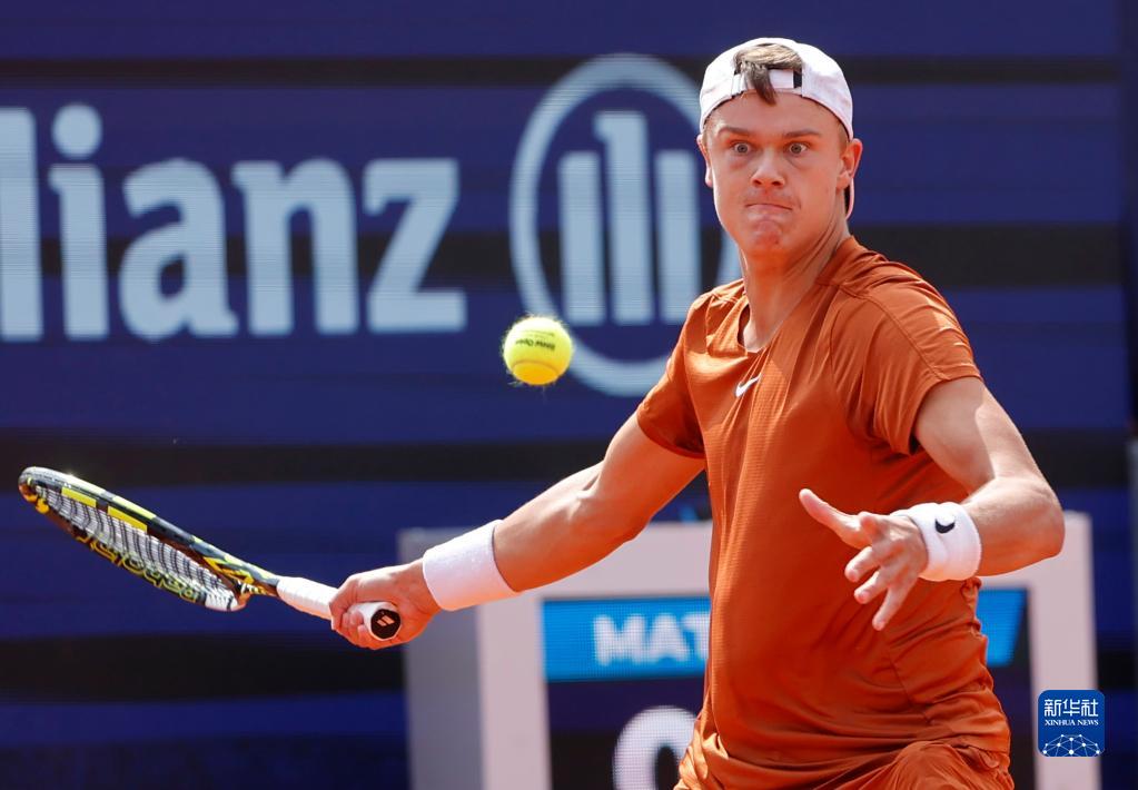 特别是在强 特别是在强